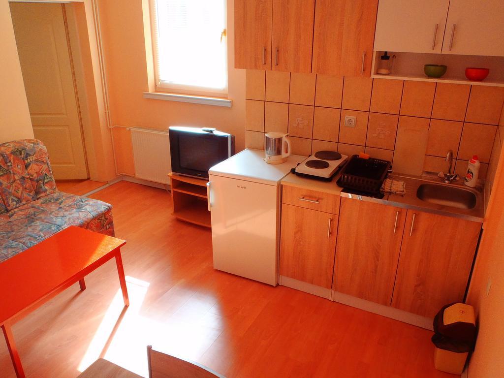 Prenociste Vila Stara Breza Palić Esterno foto