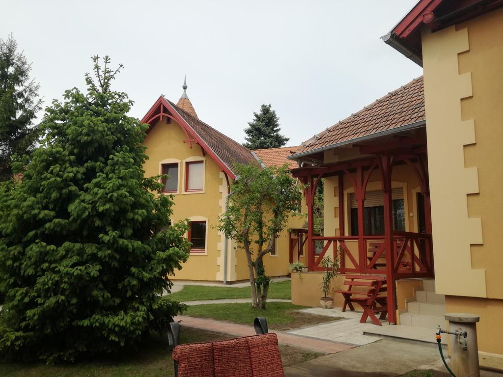 Prenociste Vila Stara Breza Palić Esterno foto
