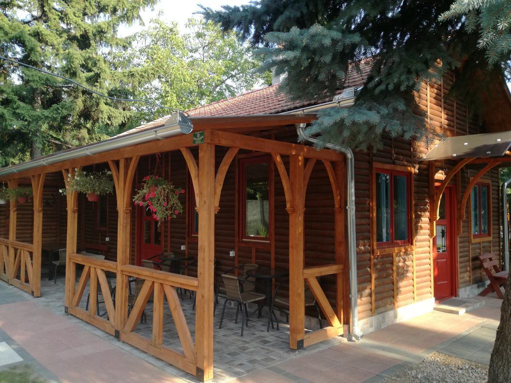 Prenociste Vila Stara Breza Palić Esterno foto